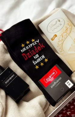 Czarne skarpetki męskie Najlepszy Dziadek na Świecie 0125.102
