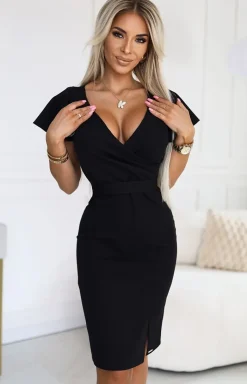 Numoco Moda - Elegancka sukienka z kopertowym dekoltem czarna 479-9 Nina