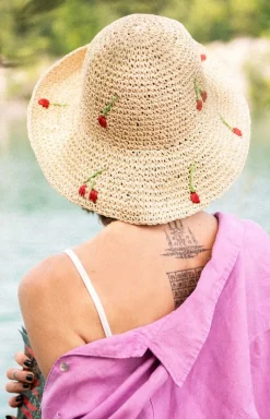 Art of Polo Kapelusze Plażowe - Kapelusz ażurowy letni jasno typu bucket hat w wisienki Cherry cz24374-1