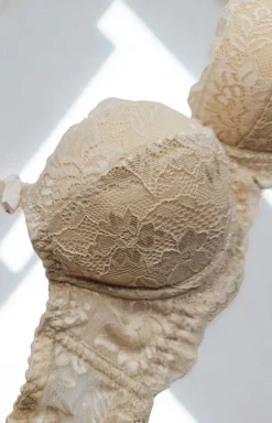 Katia beżowy biustonosz push-up z odpinanymi ramiączkami