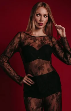Marilyn Moda - koronkowa koszulka damska w kwiatowym stylu Jessica
