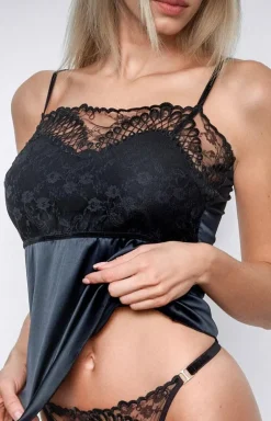Marilyn satynowy top damski z haftem Marcella