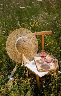 Romantyczny, ażurowy kapelusz na lato beżowy Darcy cz24311-1