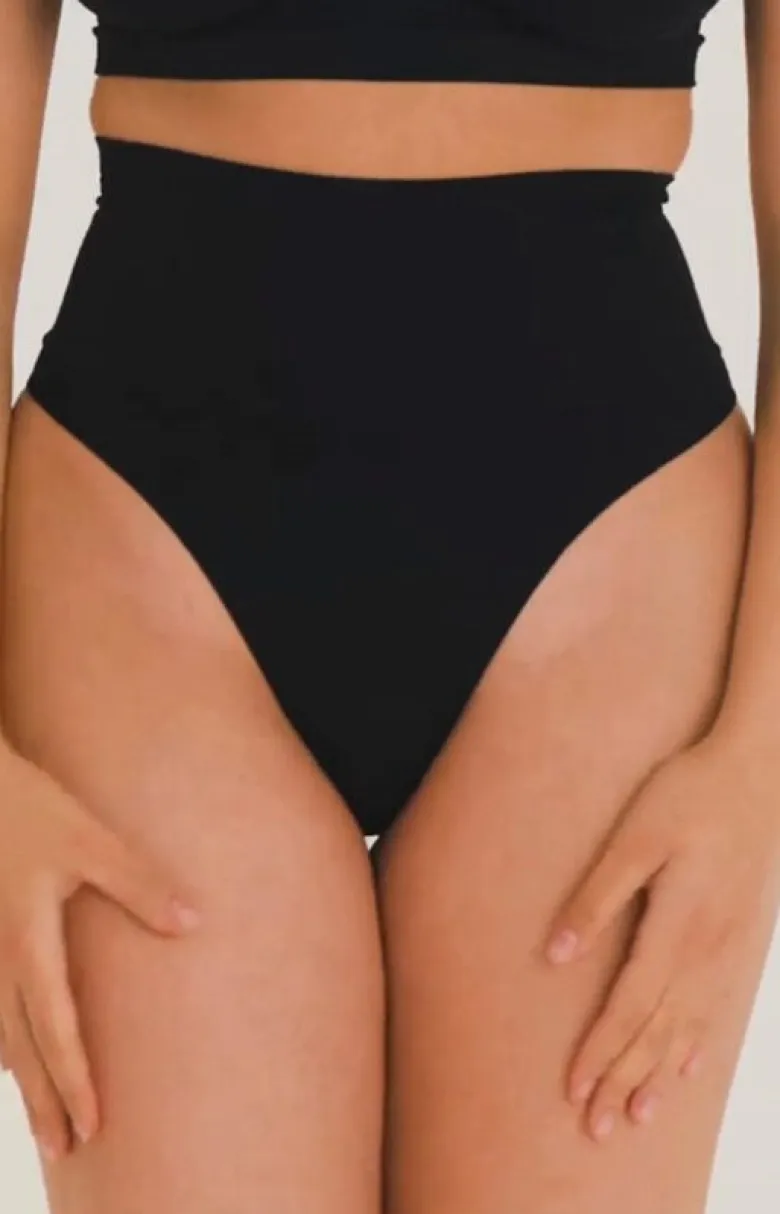 Stringi modelujące z szeroką gumą czarne S123