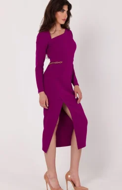 makover Moda - Sukienka midi z asymetrycznym dekotem rubinowa K178