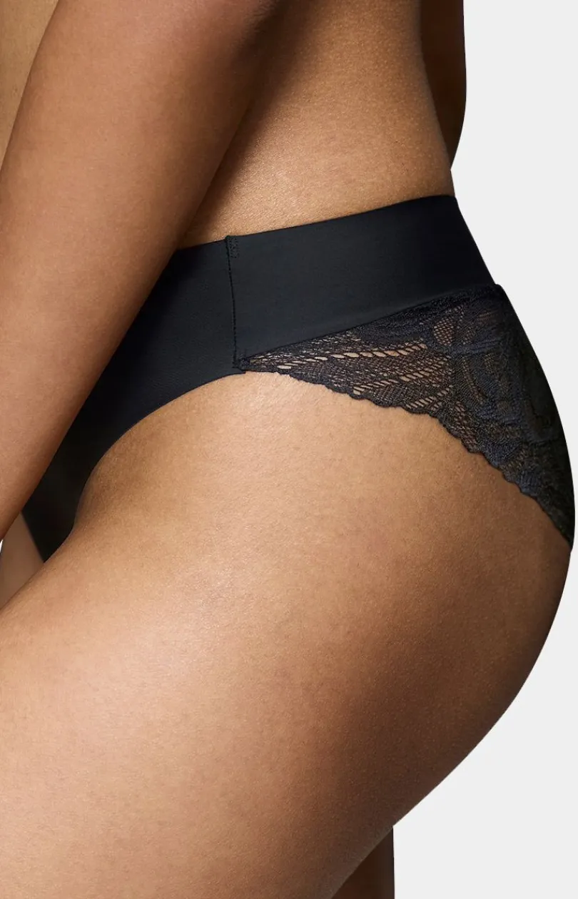 Triumph Figi Koronkowe - figi damskie Body Make-Up Illusion Lace Highleg Tai 10219711-0004