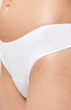 Triumph stringi typu brazyliany białe 2-pack Lovely Micro 10218673